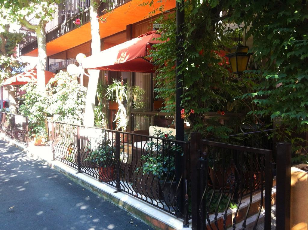 Meuble Lariana Hotel Bellaria-Igea Marina Exterior foto